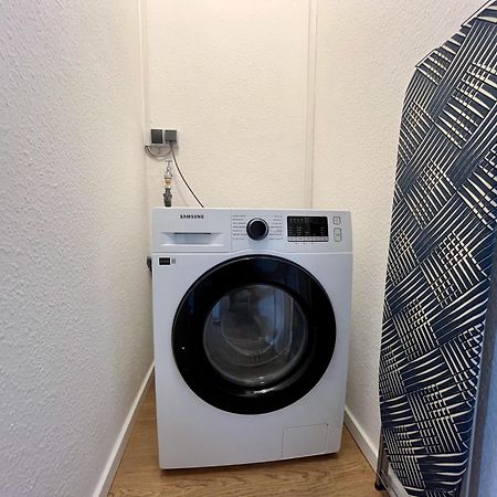 *Top* Moderne Wohnung - Naehe Koeln: Dom, Messe, Flughafen, Lanxess-Arena แบร์กิชกลัดบัค ภายนอก รูปภาพ