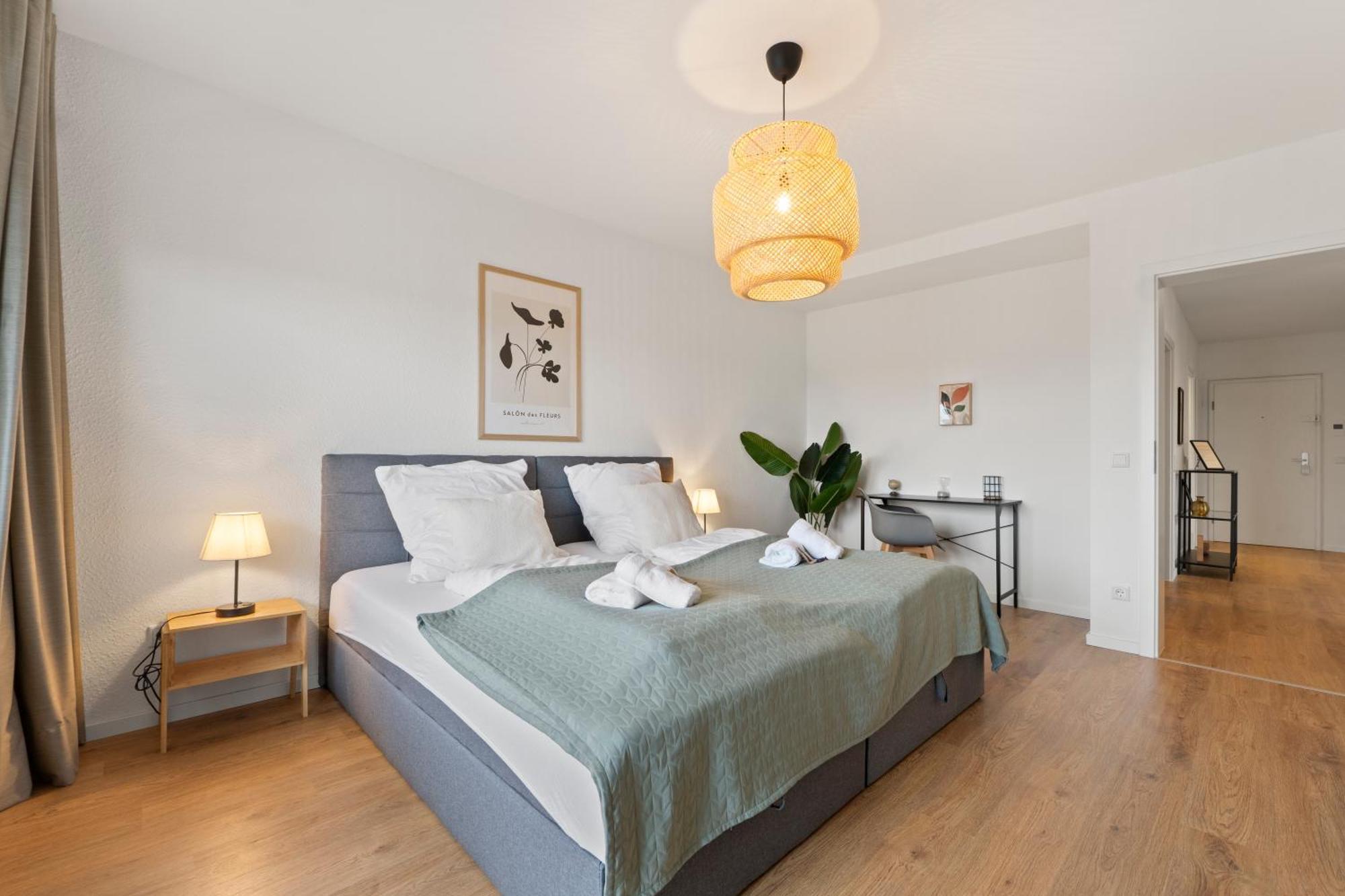 *Top* Moderne Wohnung - Naehe Koeln: Dom, Messe, Flughafen, Lanxess-Arena แบร์กิชกลัดบัค ภายนอก รูปภาพ