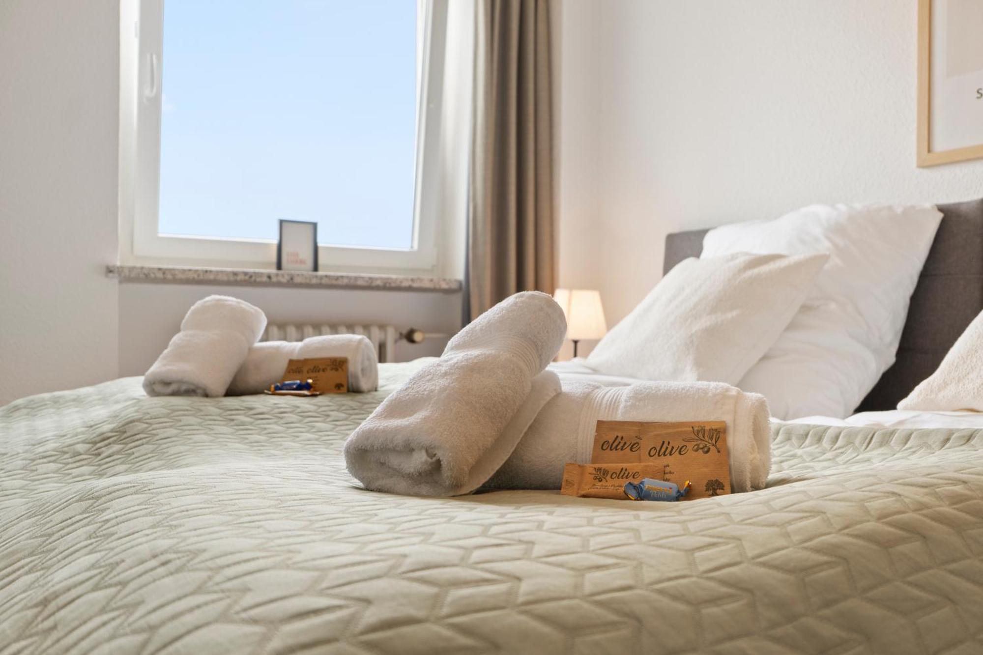*Top* Moderne Wohnung - Naehe Koeln: Dom, Messe, Flughafen, Lanxess-Arena แบร์กิชกลัดบัค ภายนอก รูปภาพ