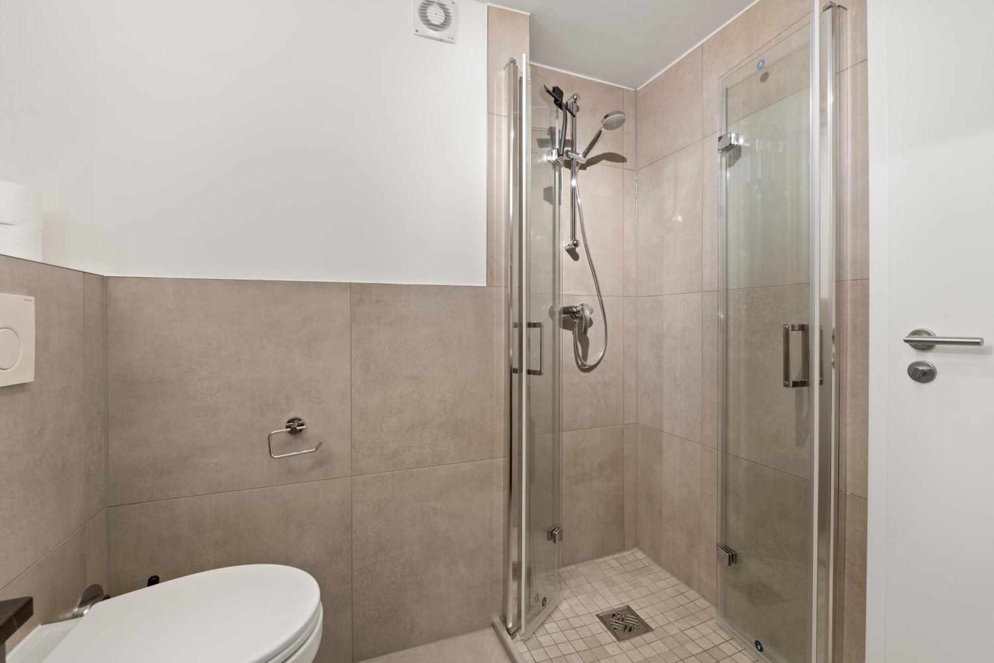 *Top* Moderne Wohnung - Naehe Koeln: Dom, Messe, Flughafen, Lanxess-Arena แบร์กิชกลัดบัค ภายนอก รูปภาพ